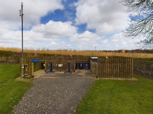 Caravan Facilities- click for photo gallery